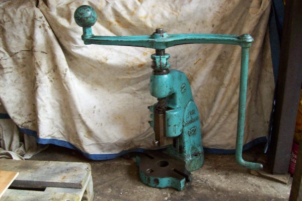 Denbigh No 2 Fly Press