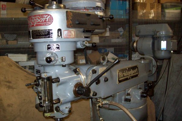 Bridgeport turret mill - Image 2