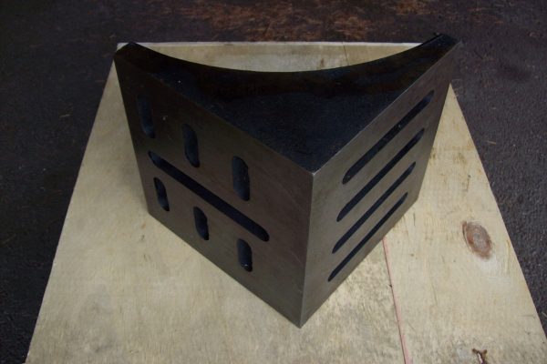 Cast webbed British Angle plate