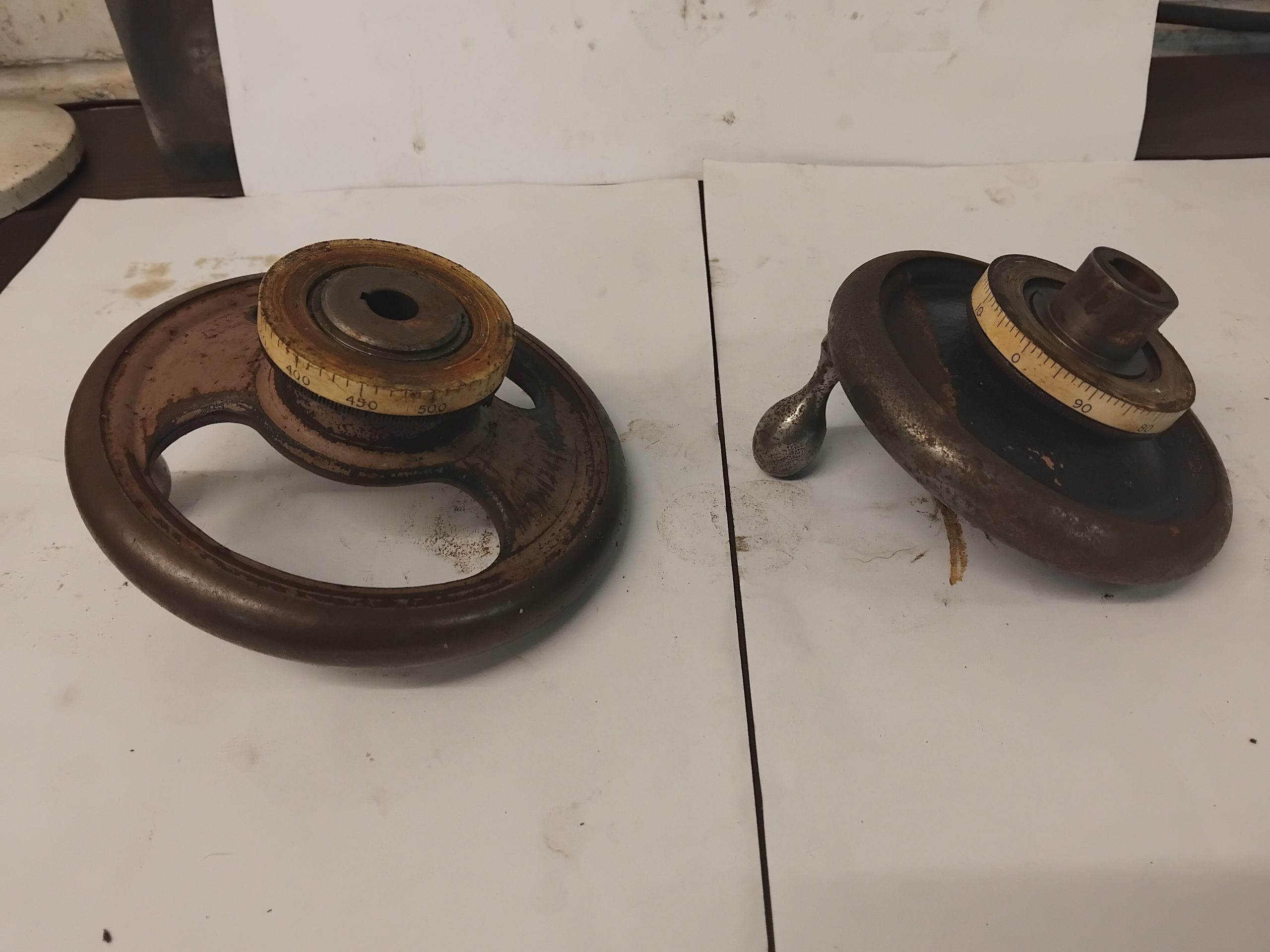 Hardinge HLV-H Apron and tailstock handles - Image 2