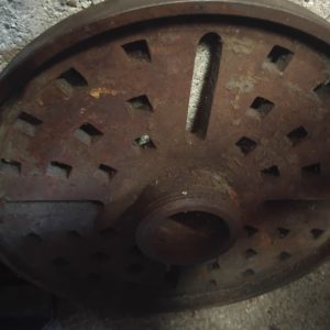 L00 15" cast iron face plate.