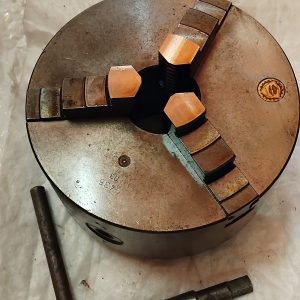 D1-4 Bison 200mm 3 jaw chuck.