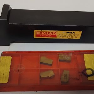 Sandvik R151.21-2525-50 New parting off/groove turning tool.